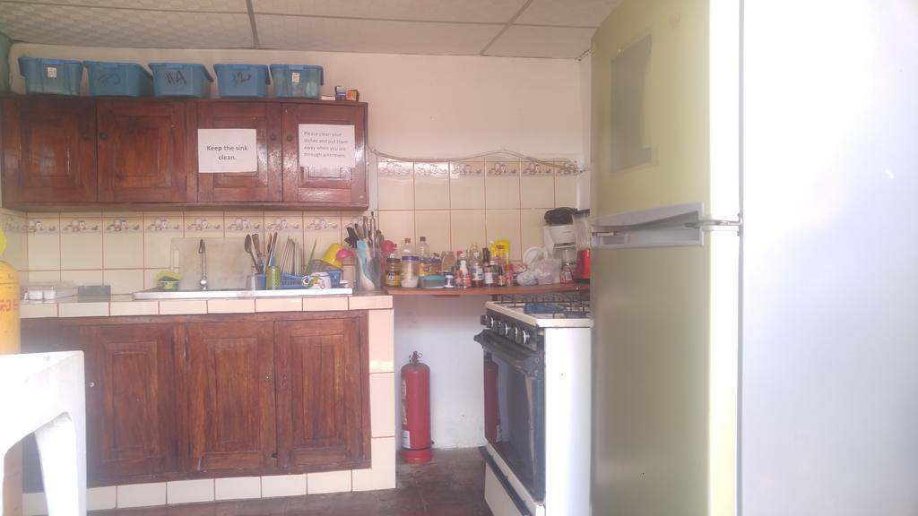 Casa Nica Leon Hostel Εξωτερικό φωτογραφία