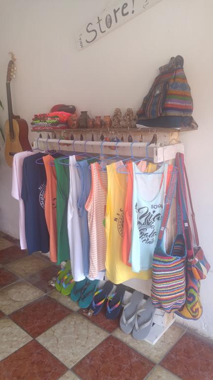 Casa Nica Leon Hostel Εξωτερικό φωτογραφία